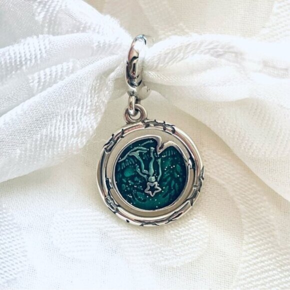 ⚡ NWOT Stranger Things Glow-in-the-Dark Upside Down Charm ✨ - Picture 8 of 11